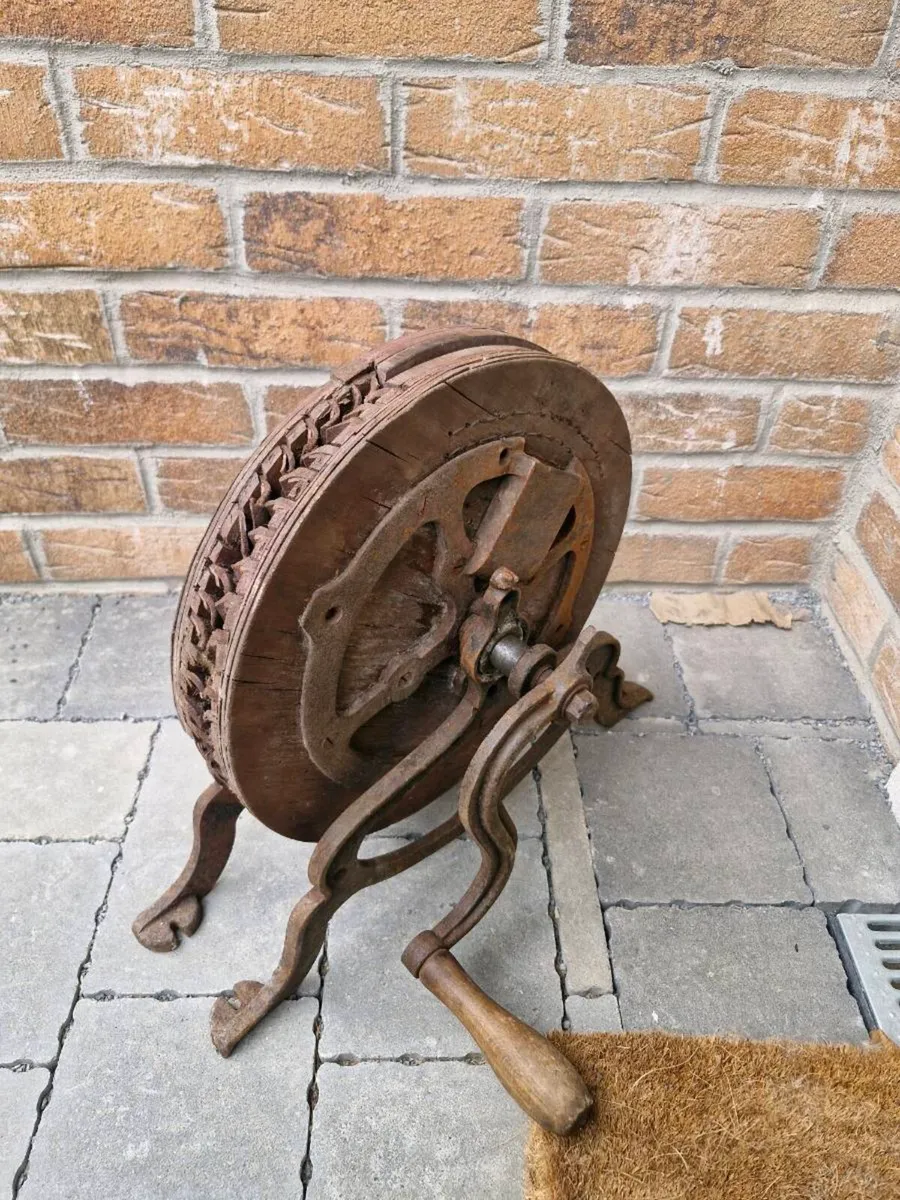 Knife sharpener