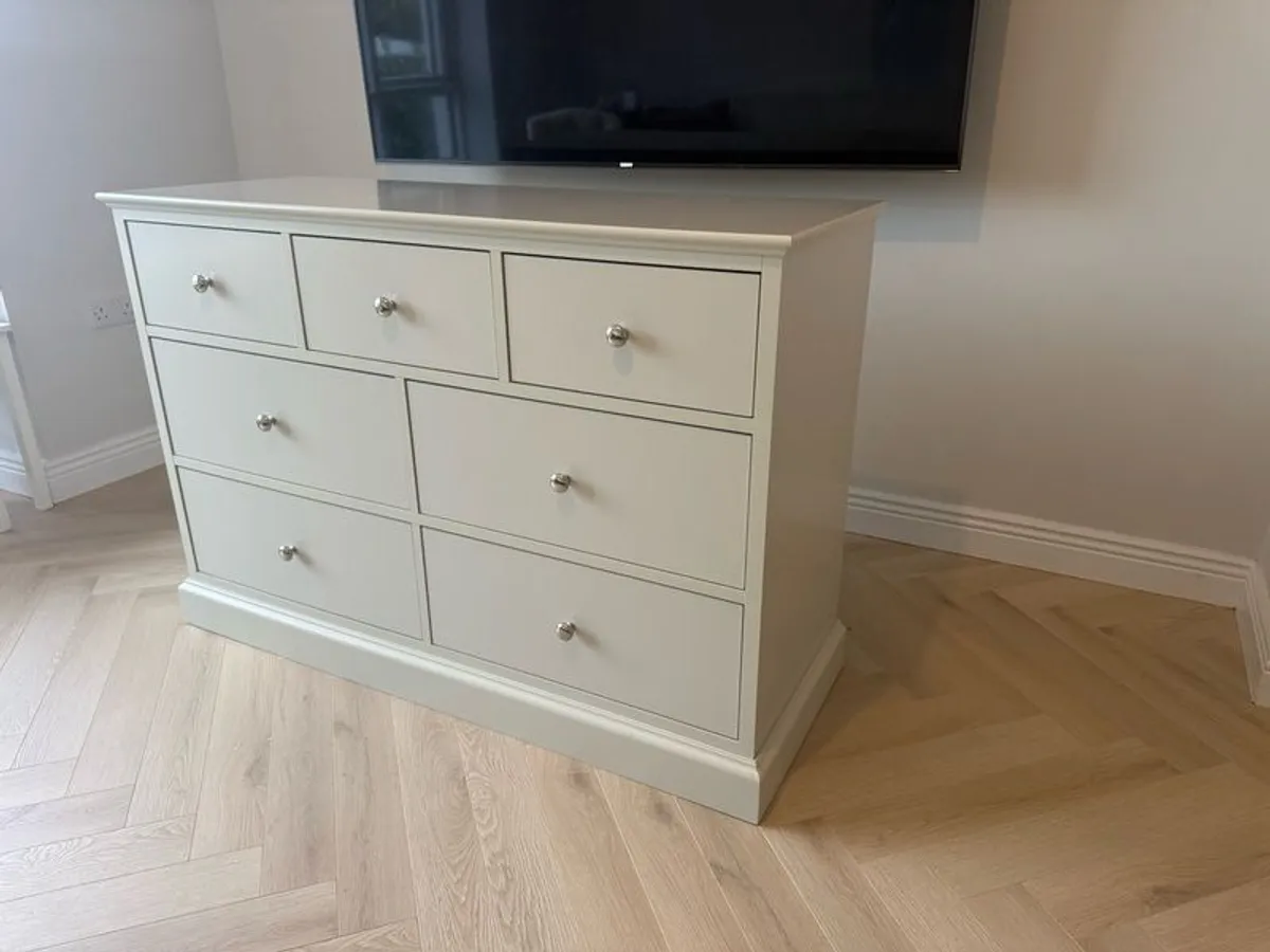 Chest of drawers - 7 drawer, Rivendale - Image 2