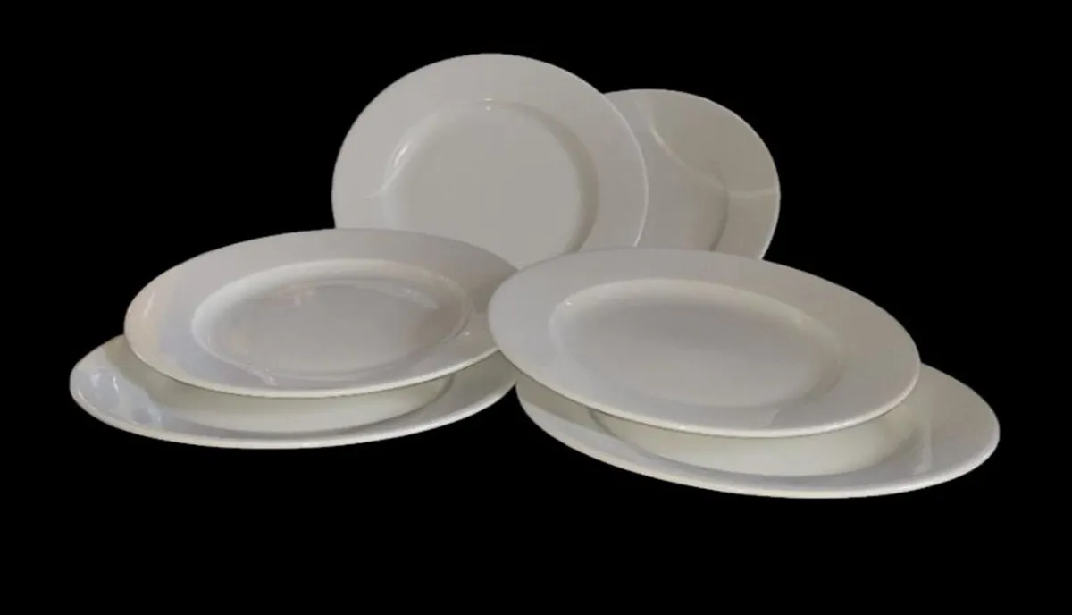 Set of 6 Harrods White Wide-Rim Plates – Pristine - Image 2