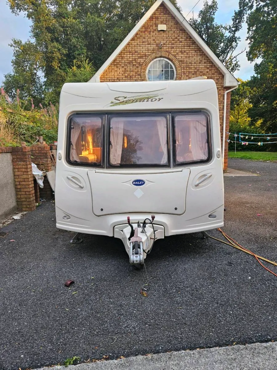 Caravan - Image 1