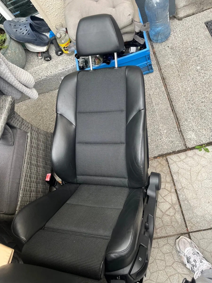 BMW seats M- sport - Image 1