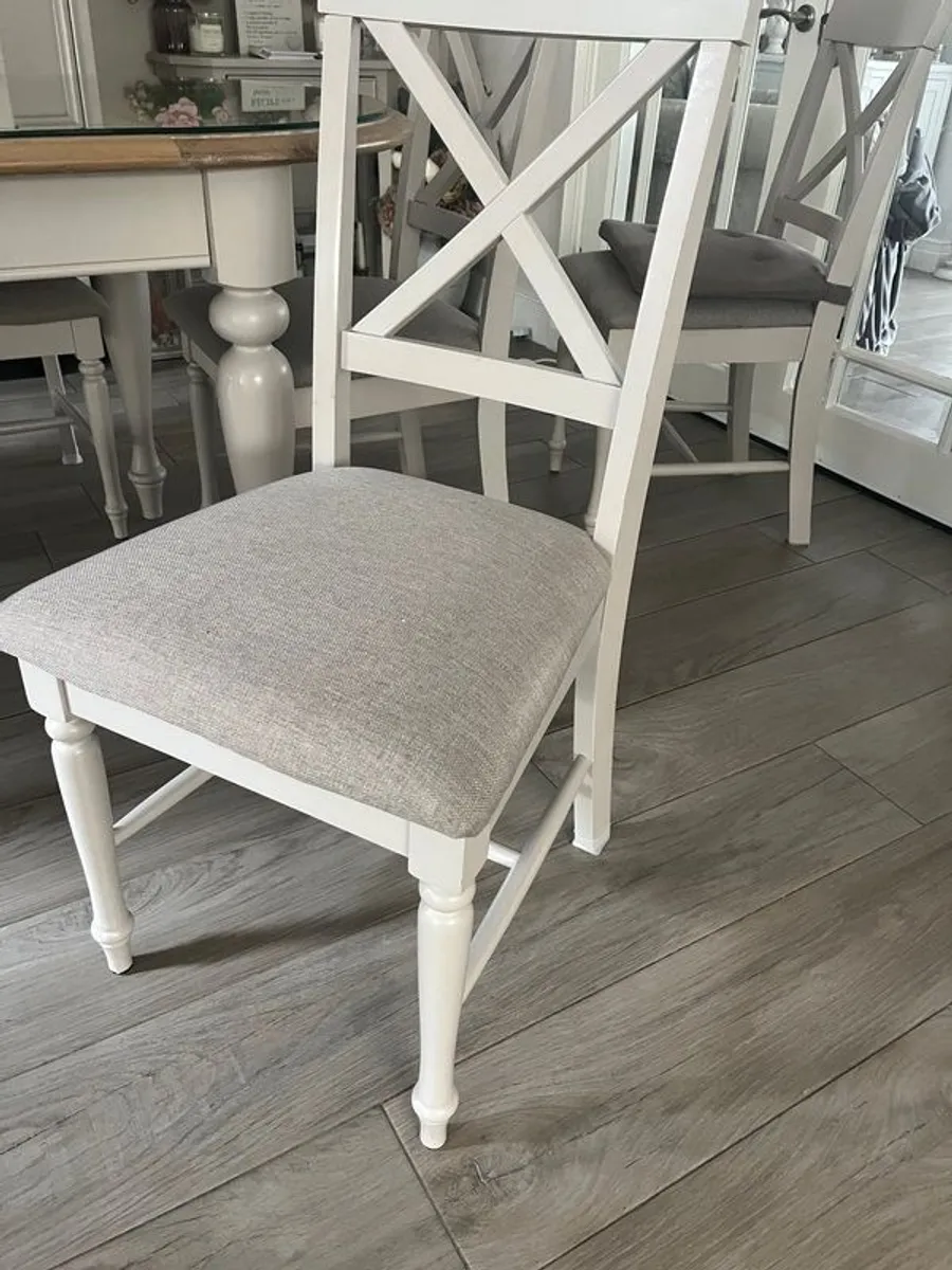 Laura Ashley Extending Dining Table - Image 4
