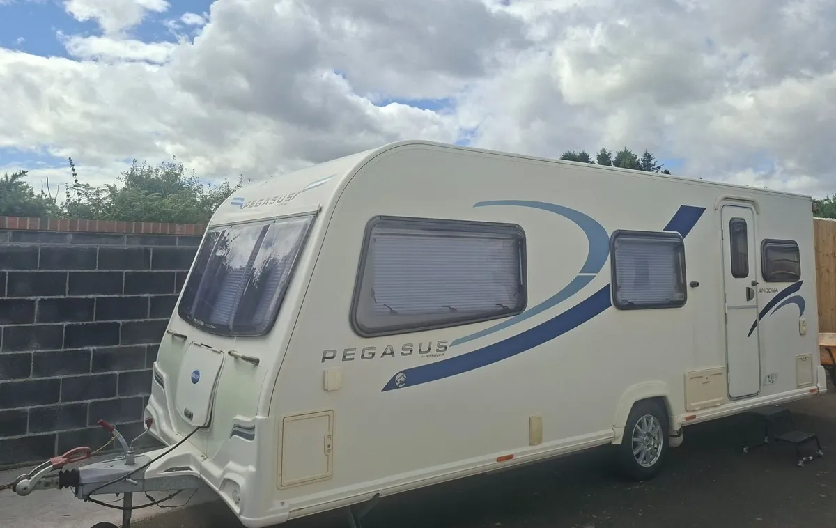 Bailey Pegasus 6 berth Caravan - Image 1