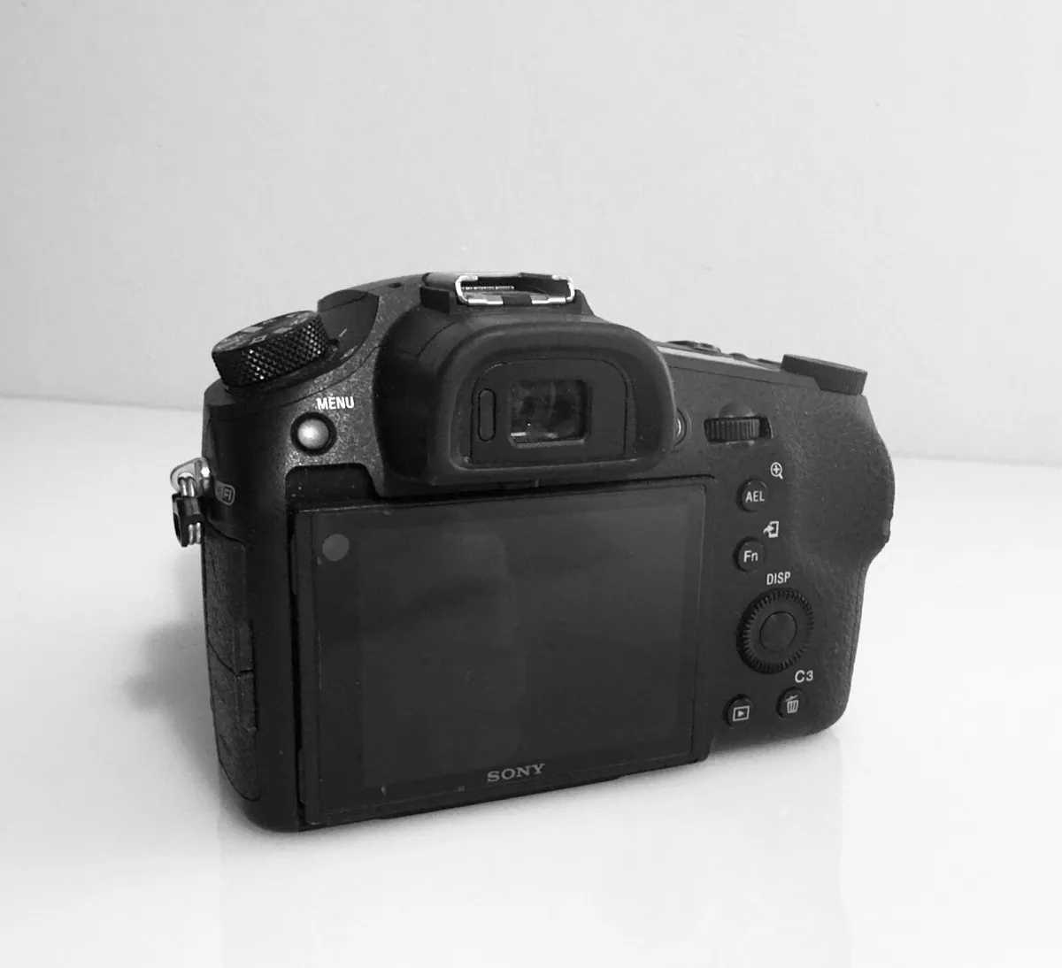 Sony cyber-shot RX-Mark VI - Image 2