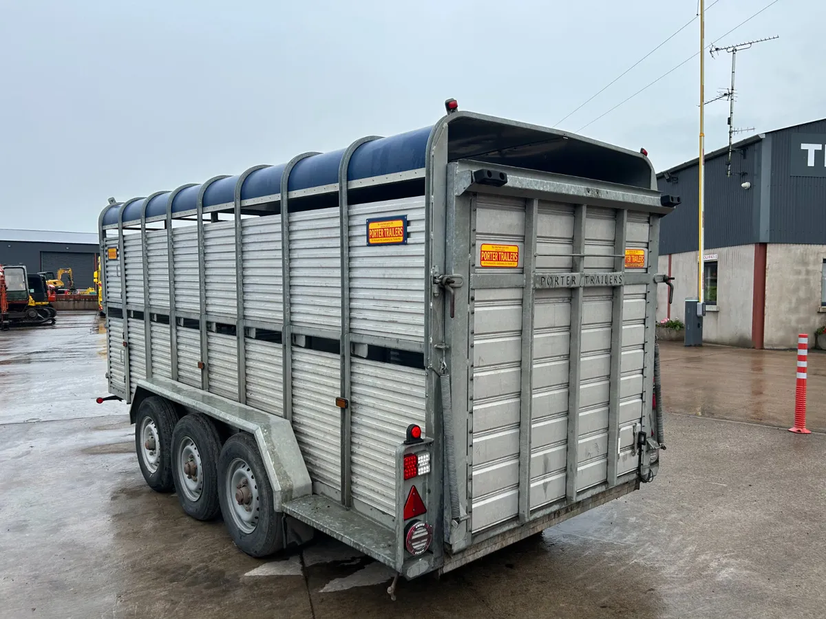 Porter 16' 6' Blue Top Trailer - Image 4