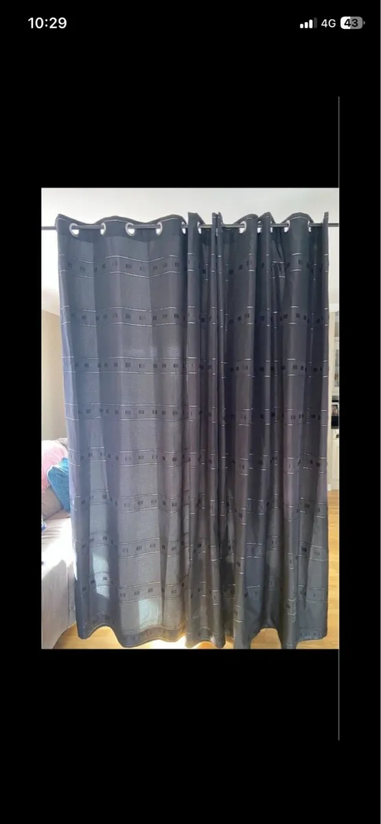 Curtains - Image 2