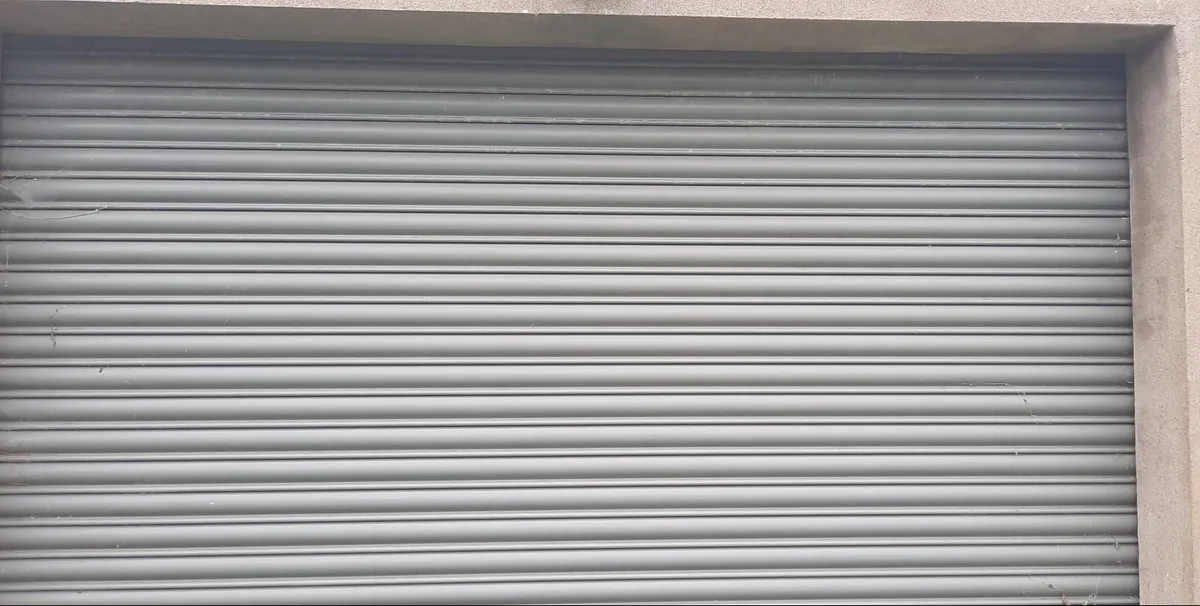 Electric rolller shutter - Image 1