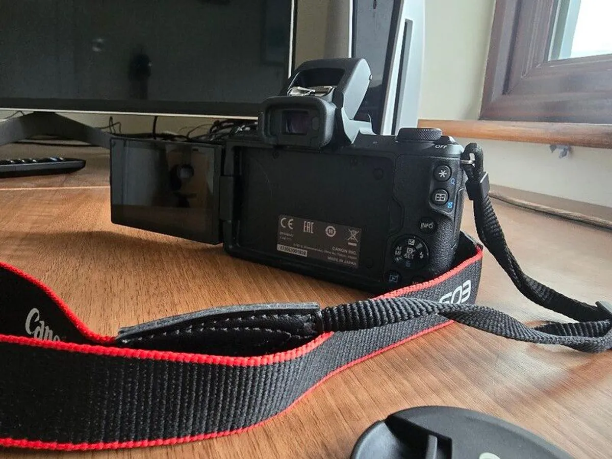 Canon EOS M50 Mark II Mirrorless Camera + 15-45mm Lens | Excellent Condition - Image 4