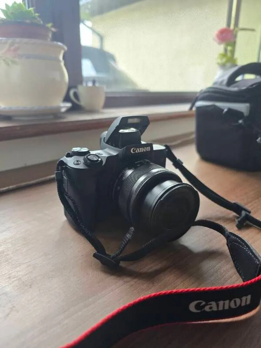 Canon EOS M50 Mark II Mirrorless Camera + 15-45mm Lens | Excellent Condition - Image 2