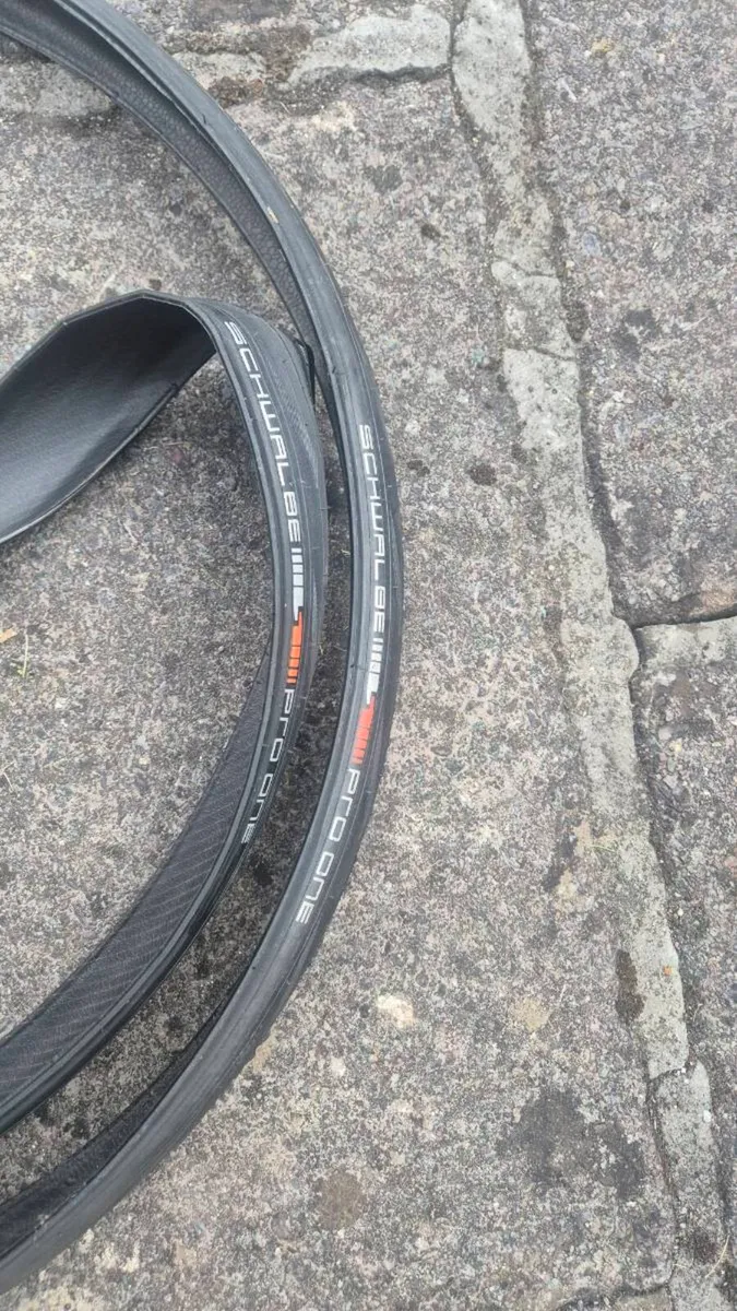 New Schwalbe pro one tubeless ready tyres. 700x25 - Image 2