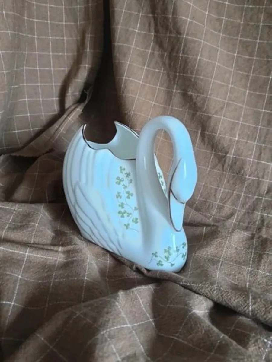 Tara Galway Swan with shamrocks - Image 1