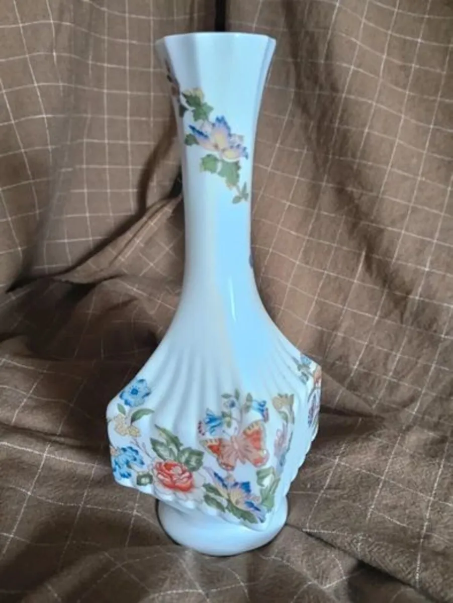 Aynsley English floral garden bud vase - Image 2