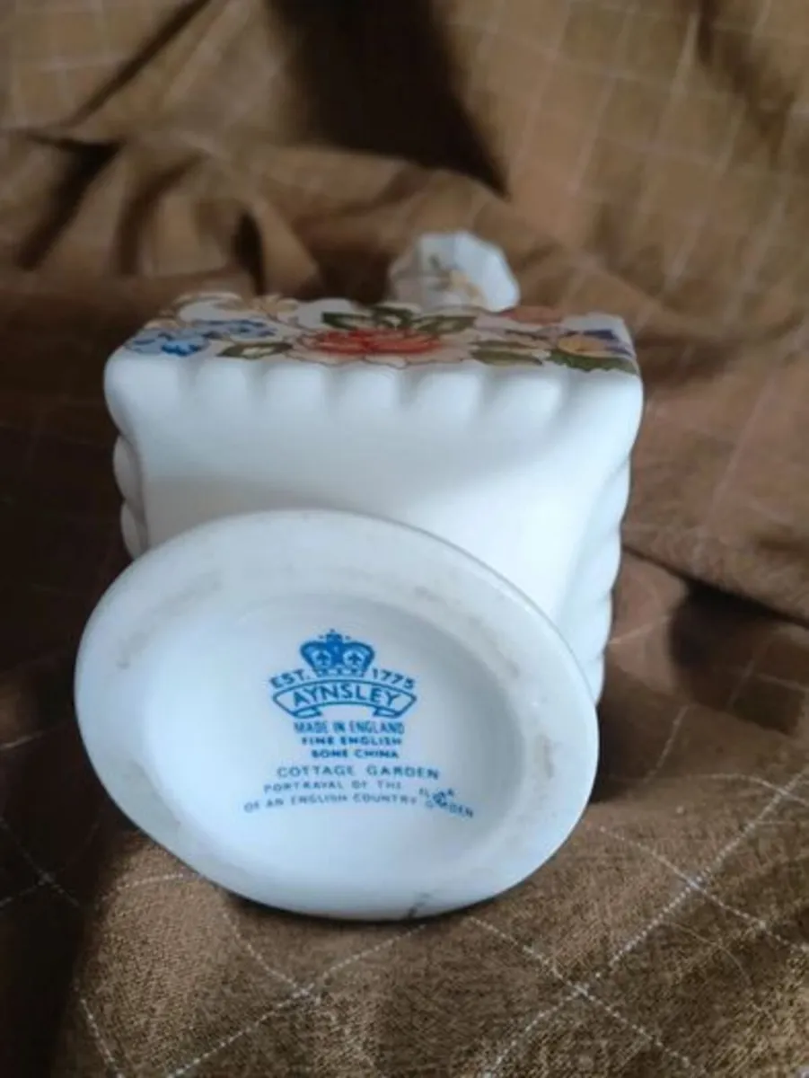 Aynsley English floral garden bud vase - Image 3