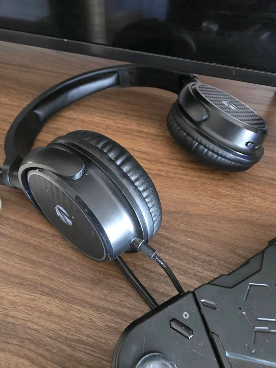 Lenovo Legion go1 - Image 3
