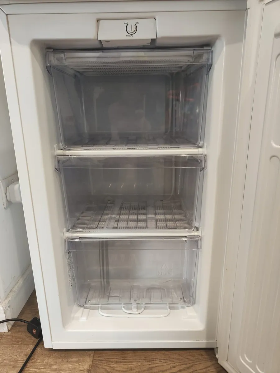 Whirlpool Undercounter Freezer - Image 3