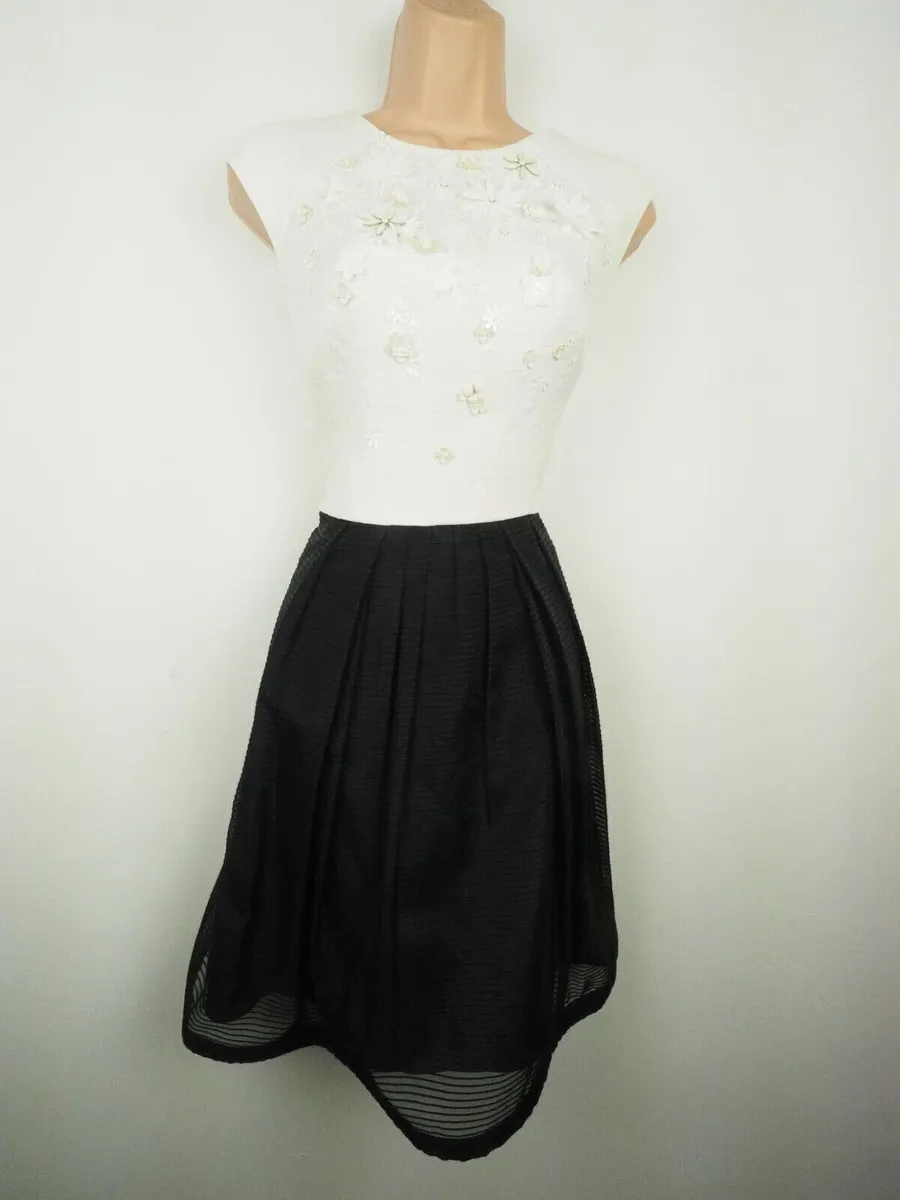 Karen Millen Black White Full Skirted Flower Appli - Image 3