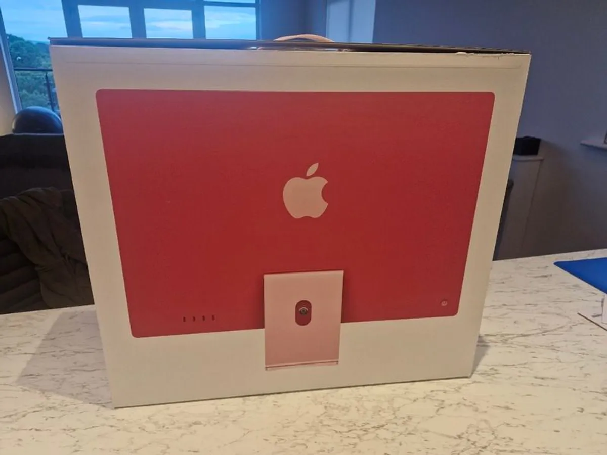iMAC 24" - 99% New (unboxed, but unused) - Image 2