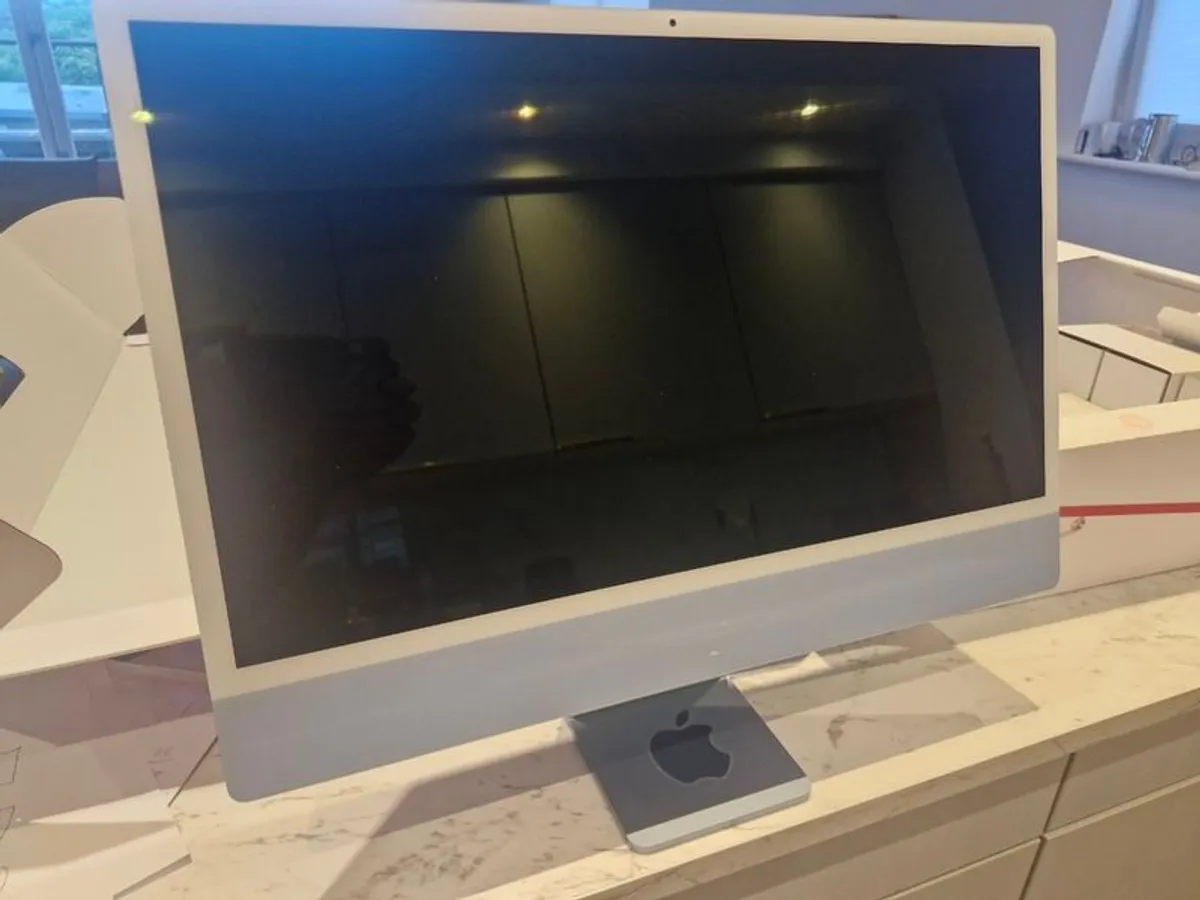 iMAC 24" - 99% New (unboxed, but unused) - Image 1