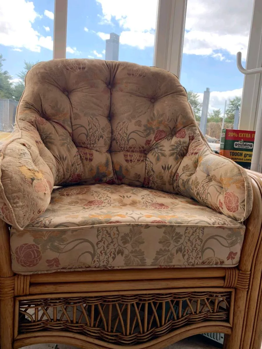 Conservatory furniture - Image 1