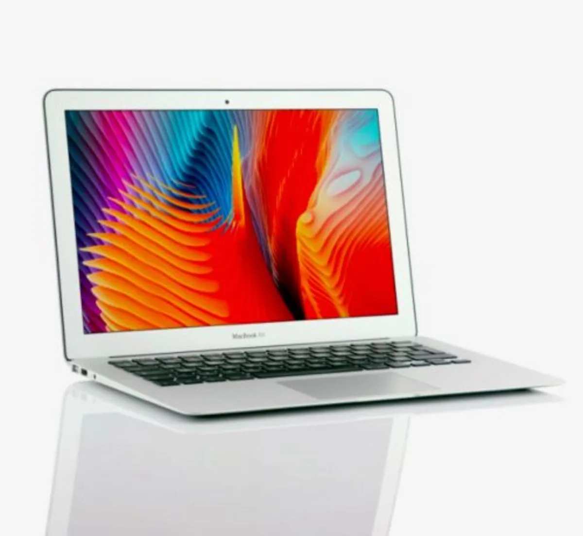 Apple Macbook Air 13" A1466 i7 2GHz 8GB RAM 256GB - Image 1