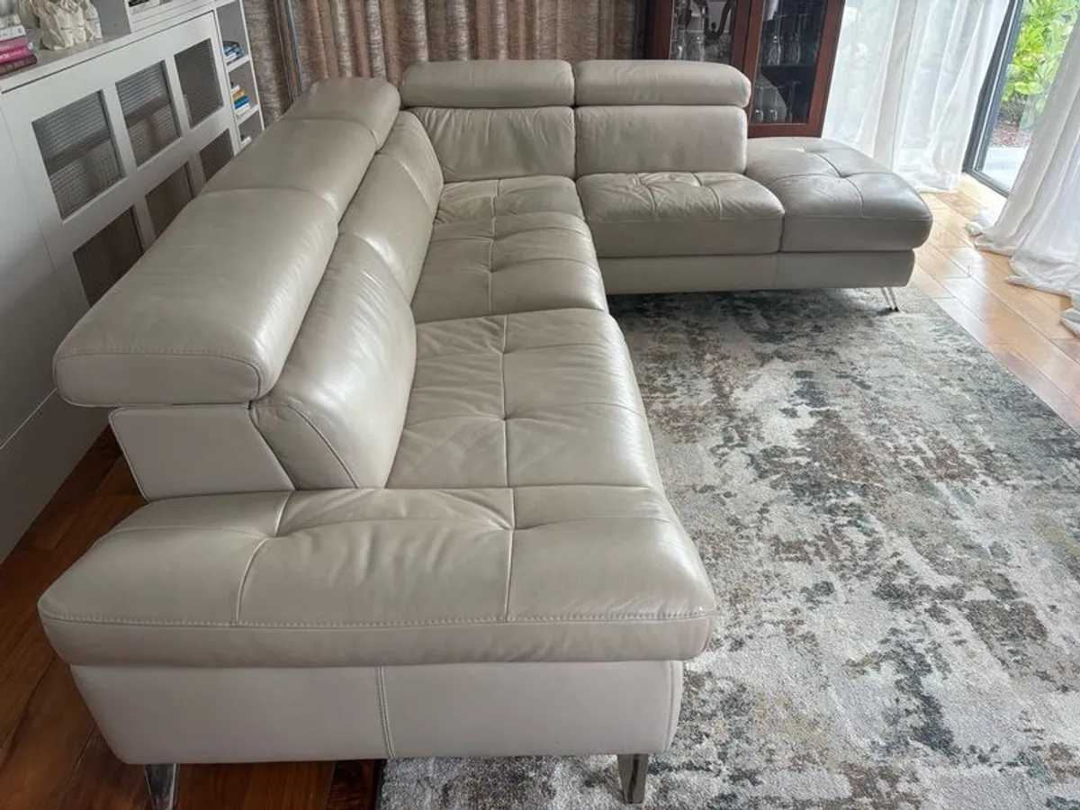 Alessa Leather Corner Sofa With Electric Recliner - Image 1