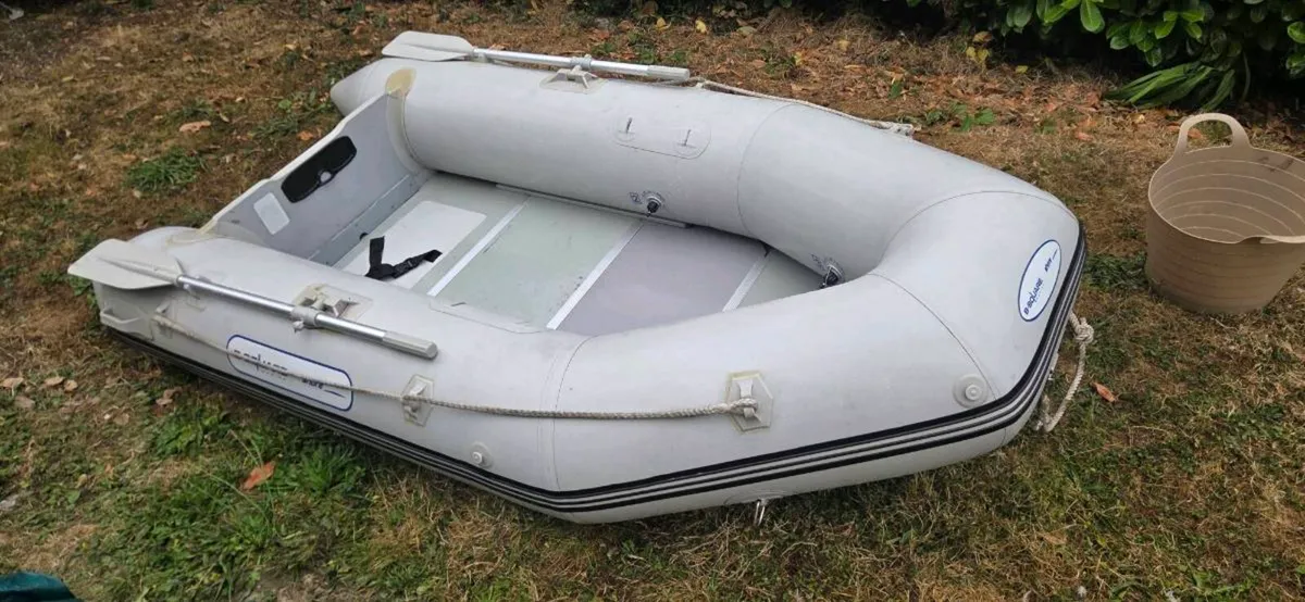 Dinghy and an electric engine - Image 1