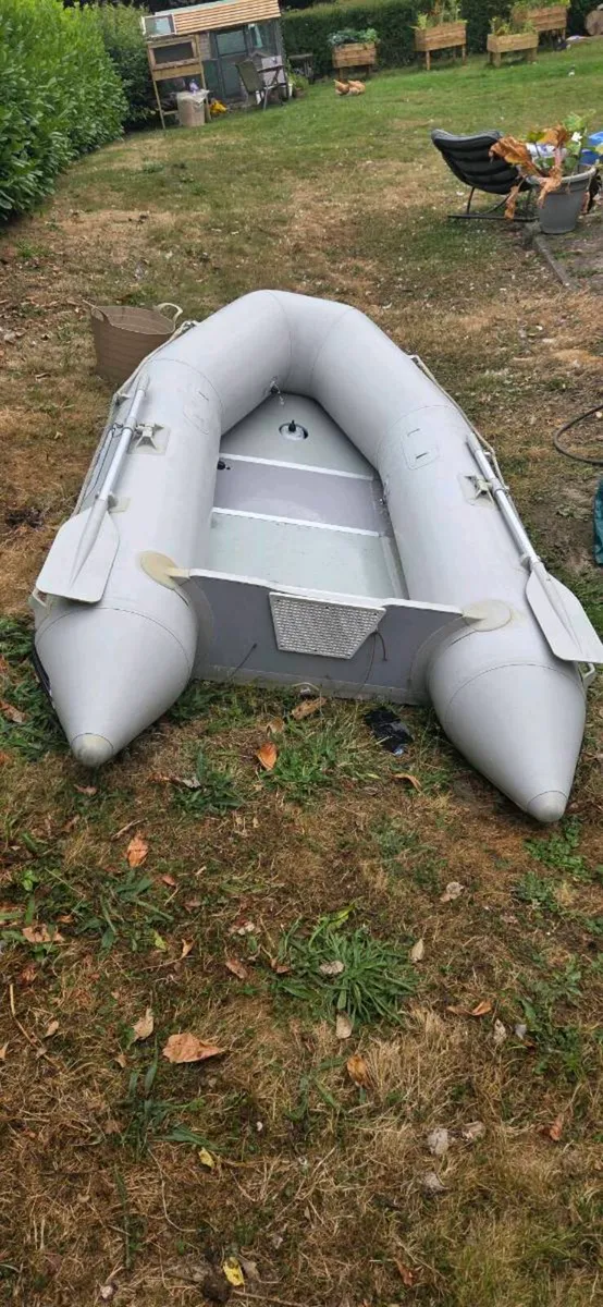 Dinghy and an electric engine - Image 3