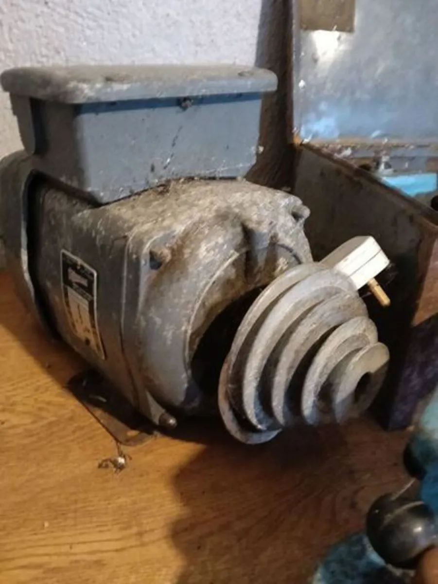 Arundel J4 Professional Lathe - Image 4