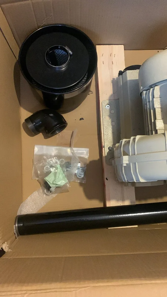 Factory vacuum pump - Image 1