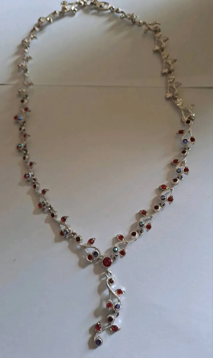 Aurora Borealis Necklace and Earrings Jewellery - Image 3