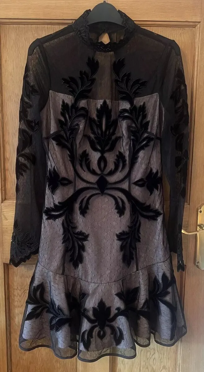 Karen Millen Velvet and Lace Dress - Image 3