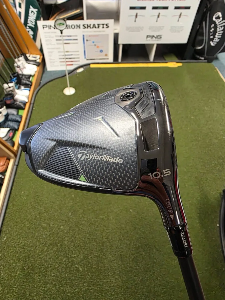 As New Taylormade Qi35 Driver - Image 2