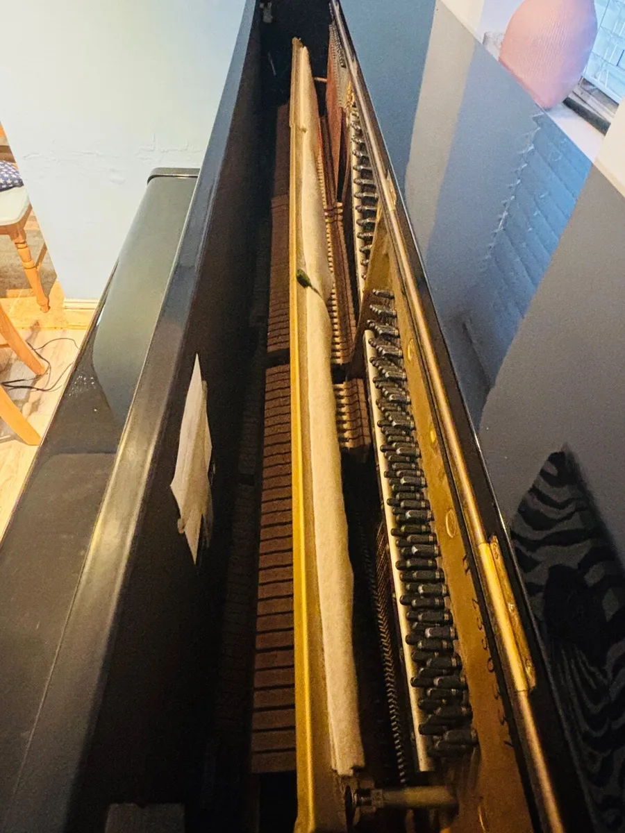 Yamaha U1 upright piano - Image 4