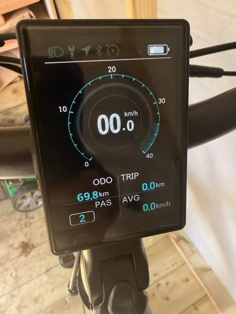 ADO Air 28 electric bike - Image 3