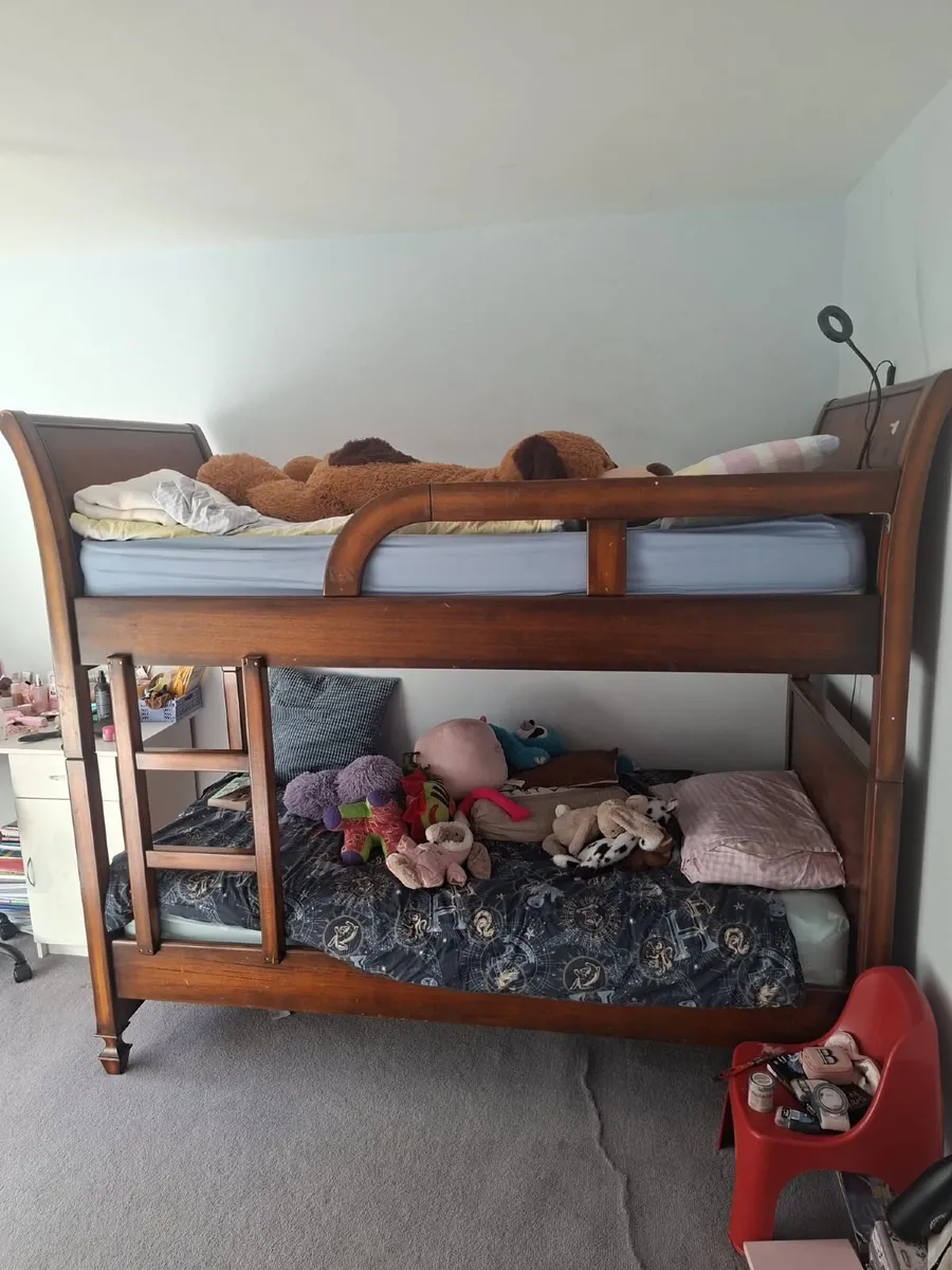 Bunk beds - Image 1