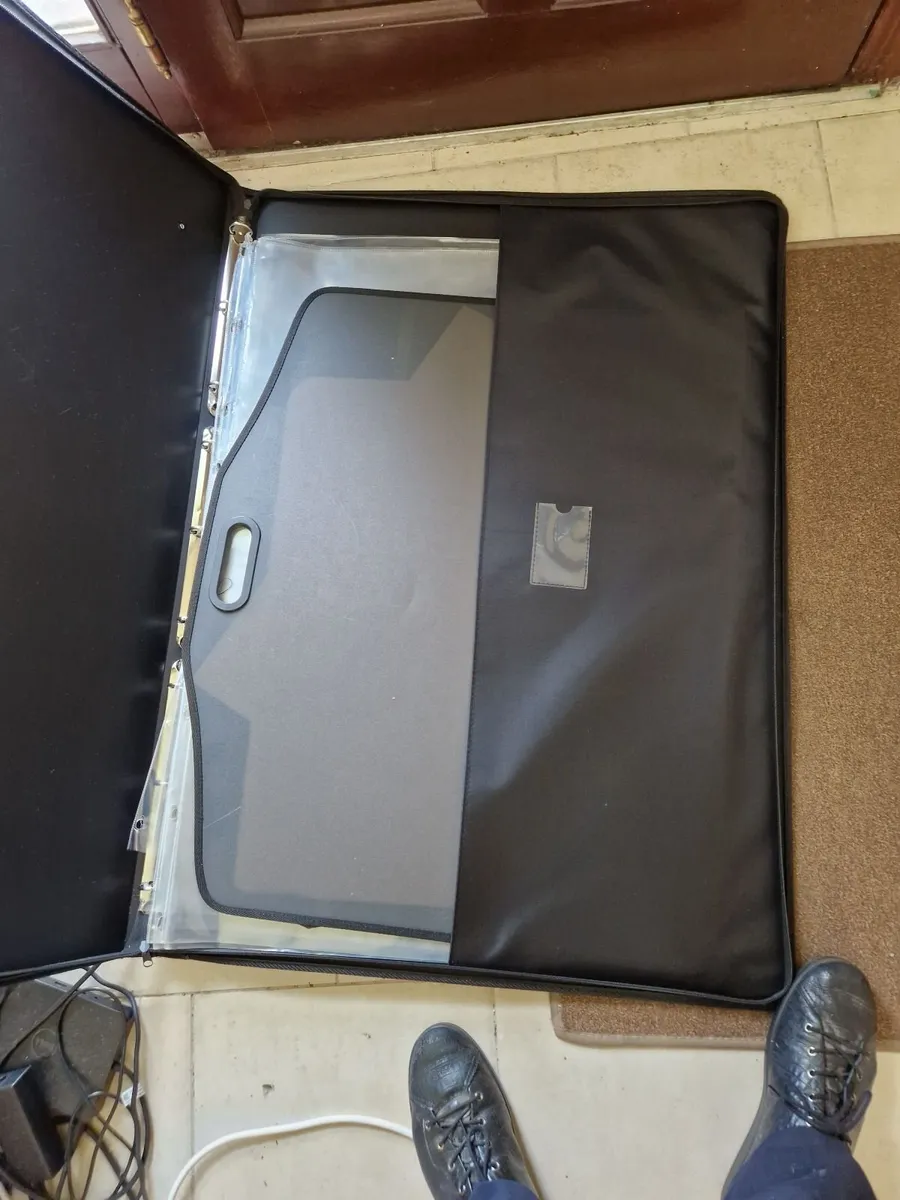 Portfolio Zipped Carry Case with Handle and Strap - Image 4