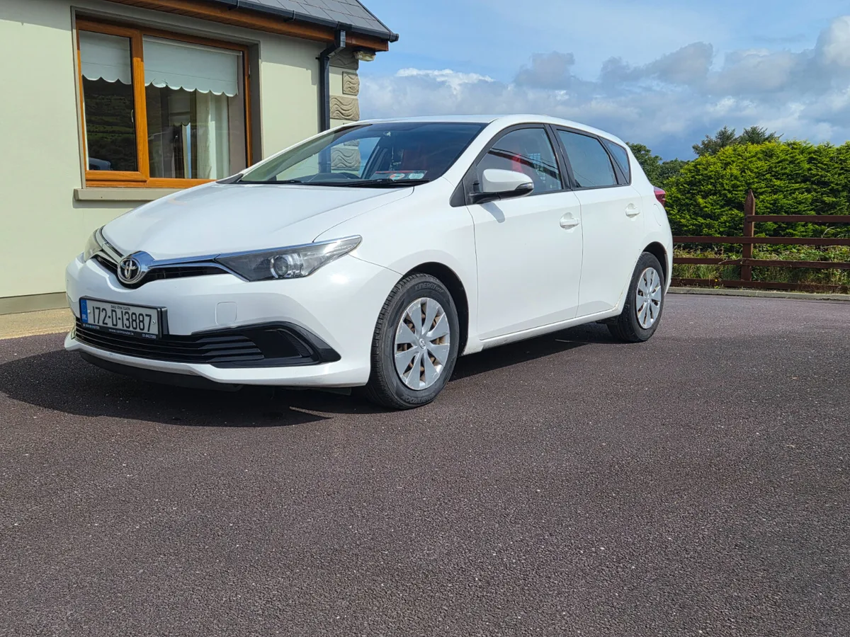 Toyota Auris 2017 1.4 d4d - Image 1