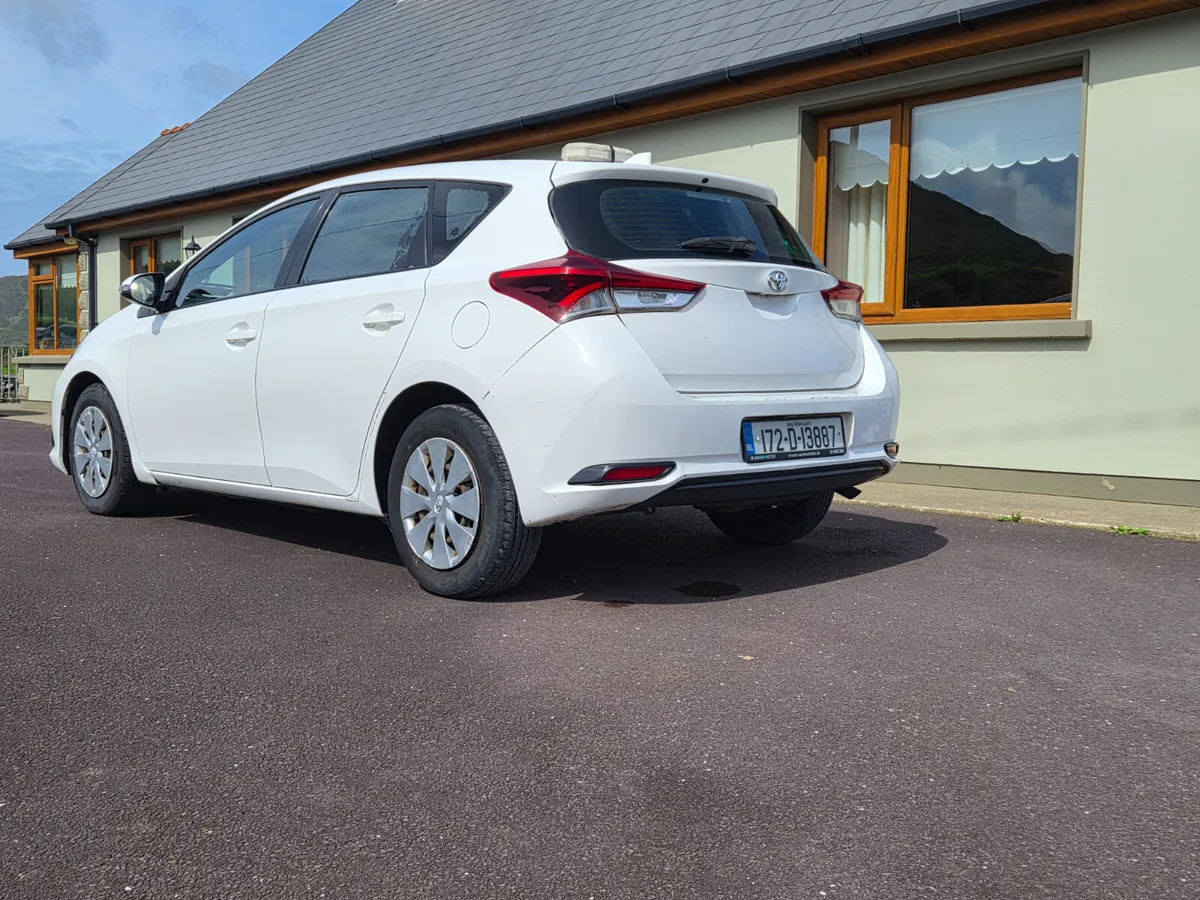 Toyota Auris 2017 1.4 d4d - Image 2