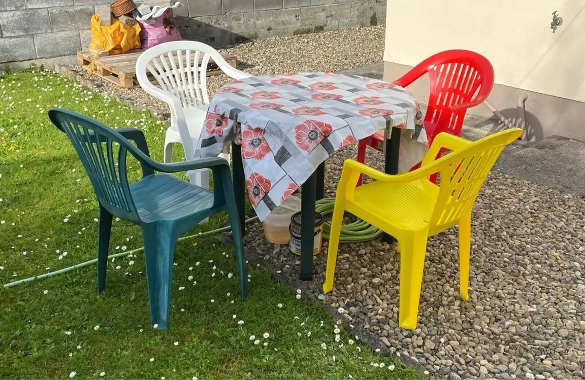Garden Table And 4 Chairs Set - Image 2
