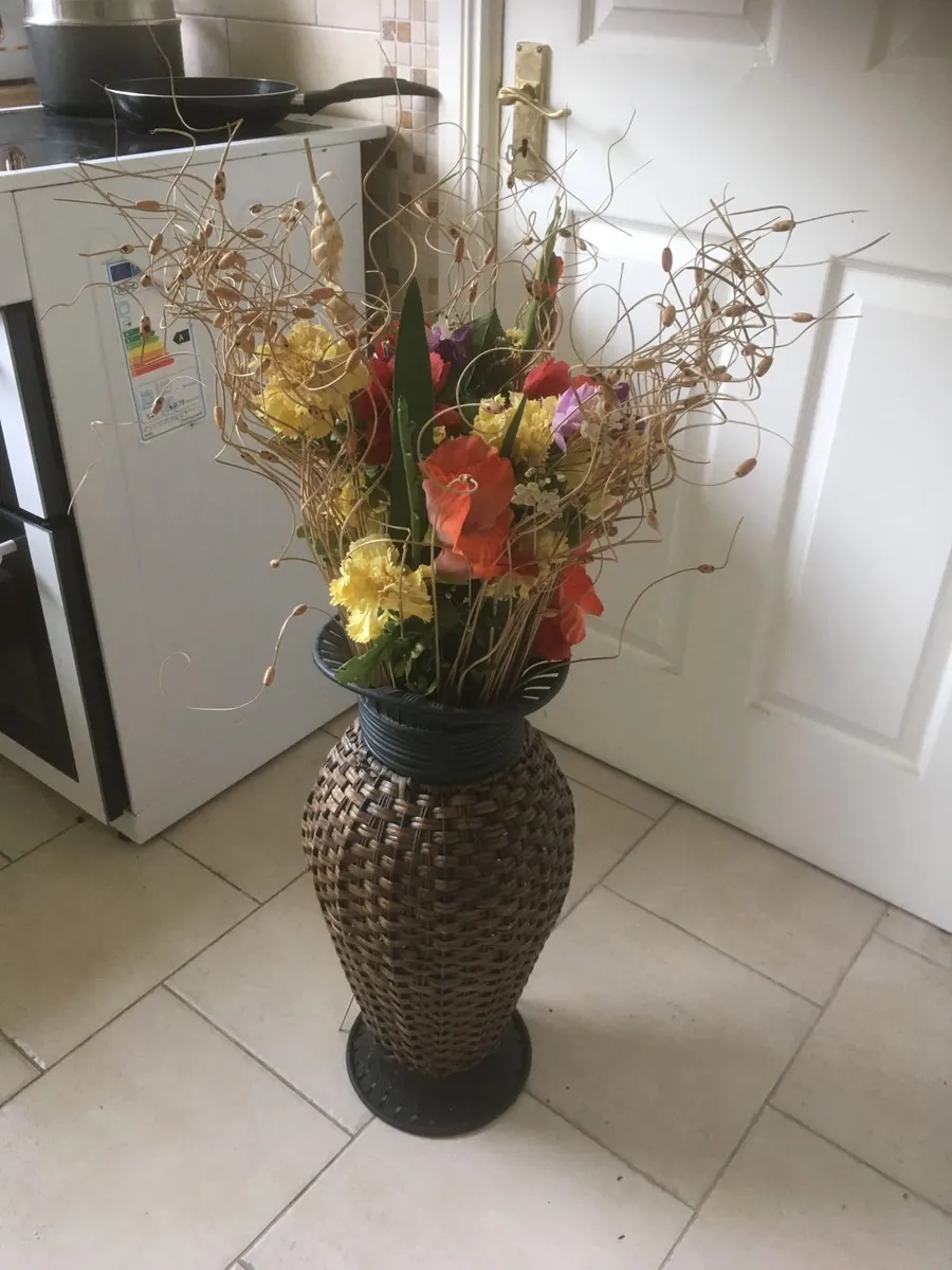 Beautiful Large Vase full with variety of flowers - Image 2
