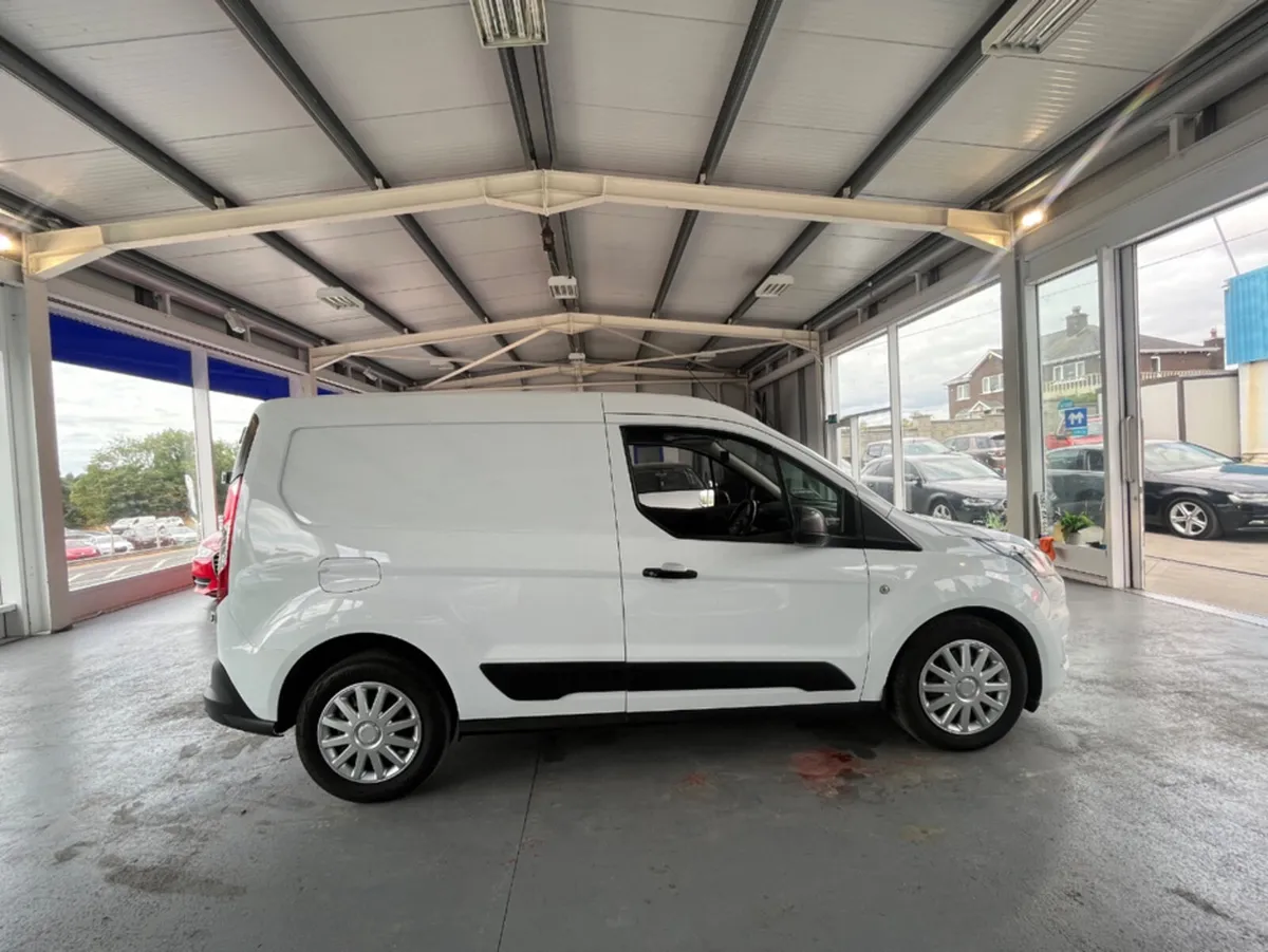 Ford Transit Connect SWB VAN TREND HP 1.5 3 - Image 4