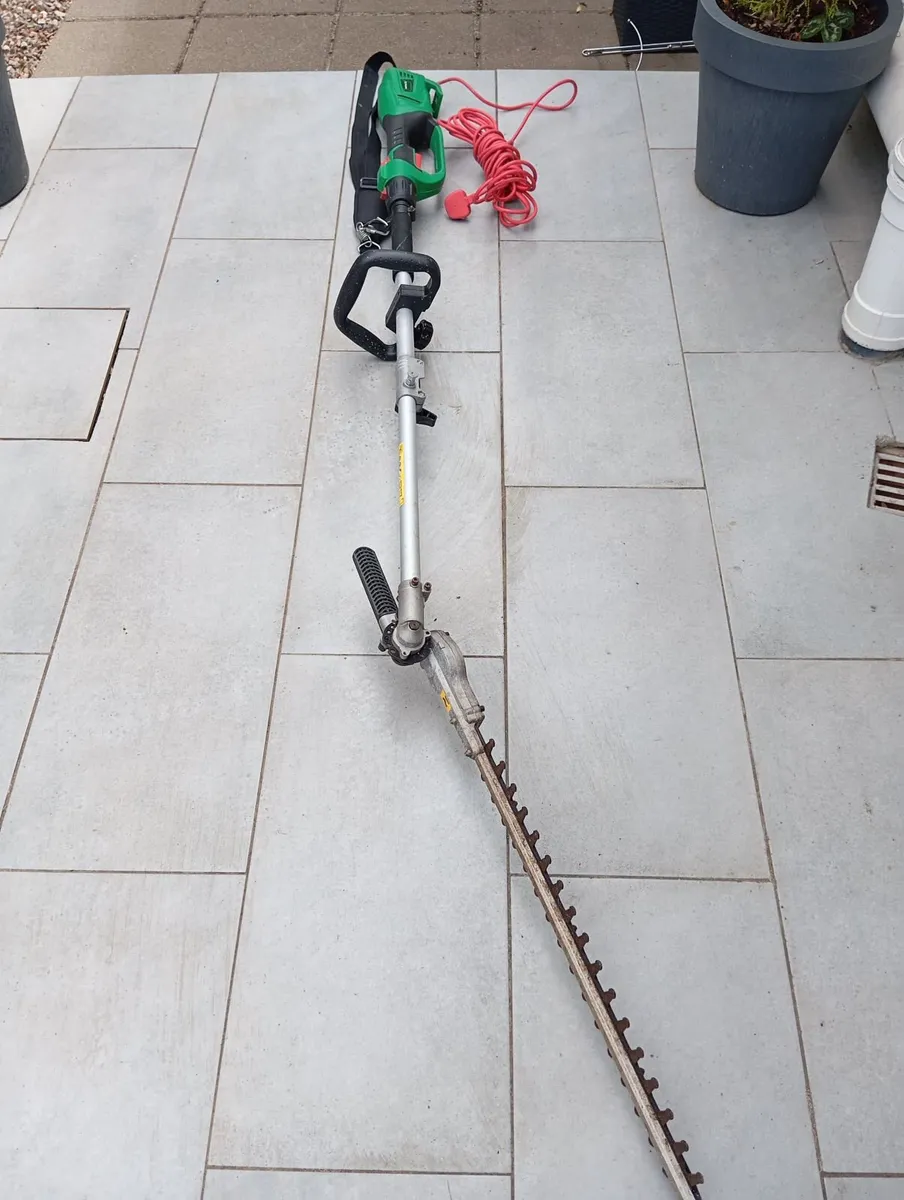 Hedge trimmer - Image 1