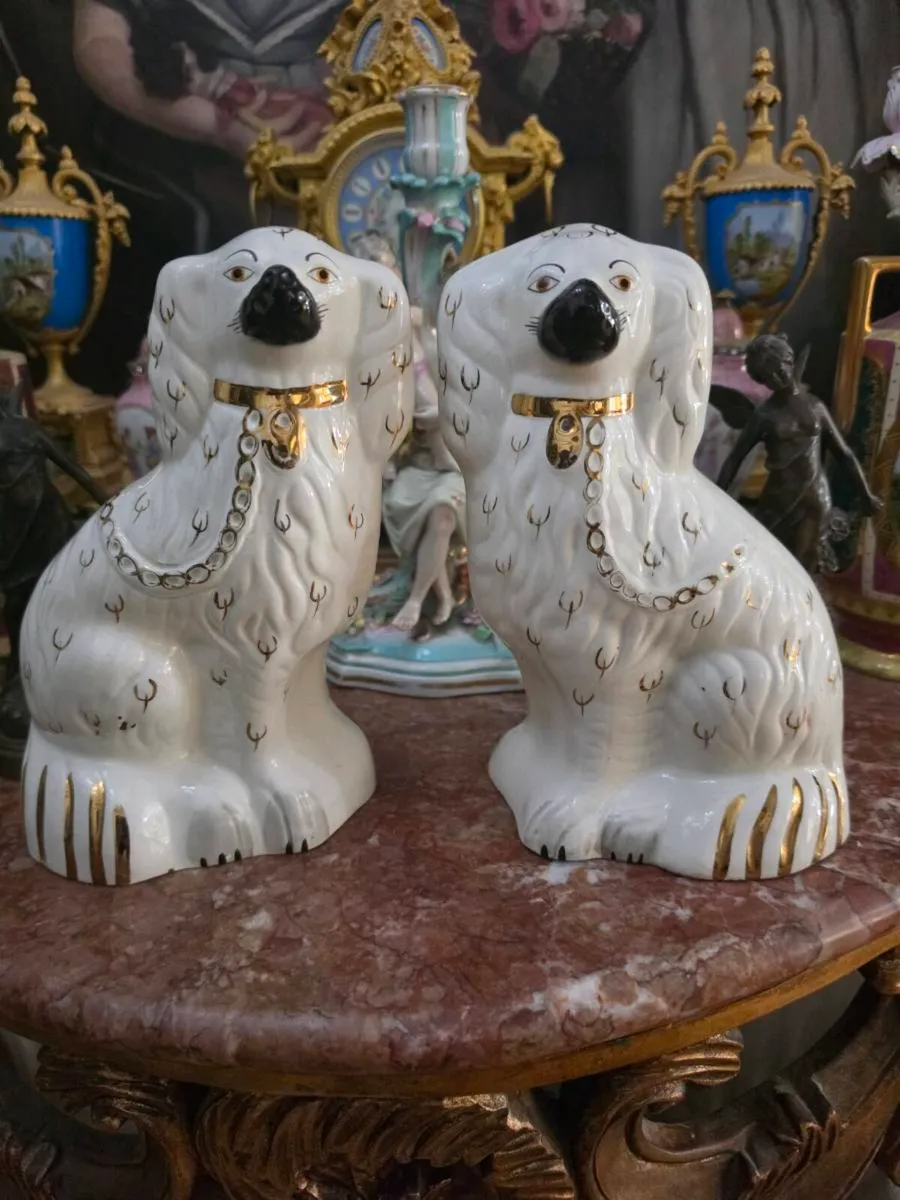 Large vintage BESWICK spaniels - Image 1