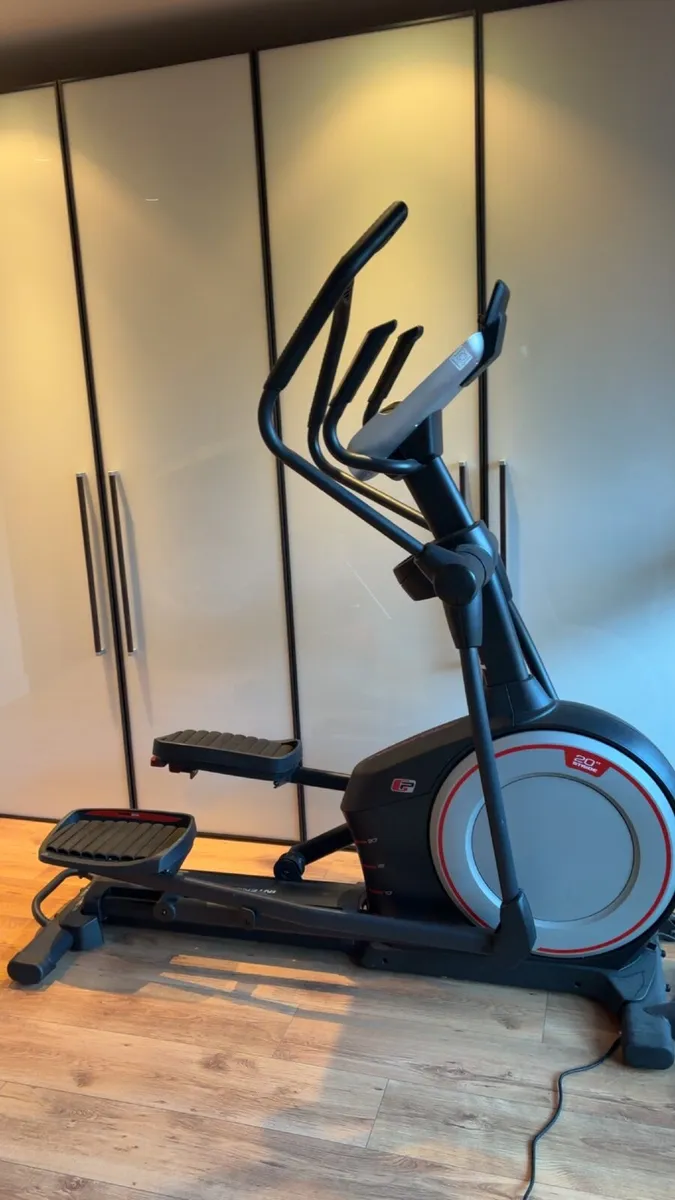 Cross Trainer - Image 1