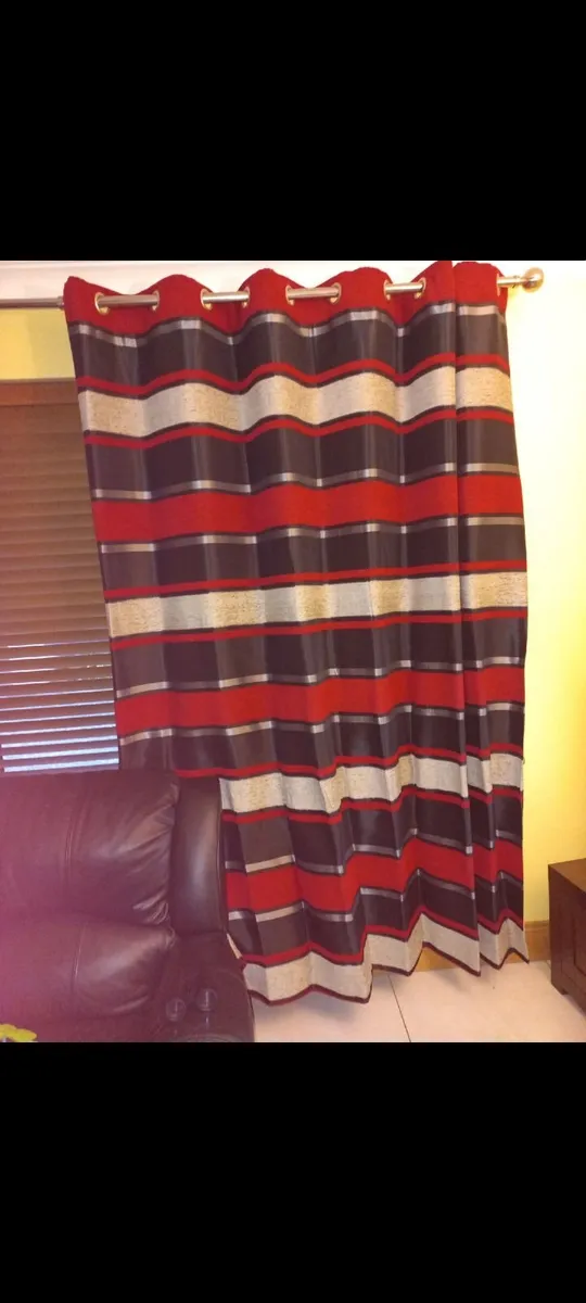 Curtains - Image 2