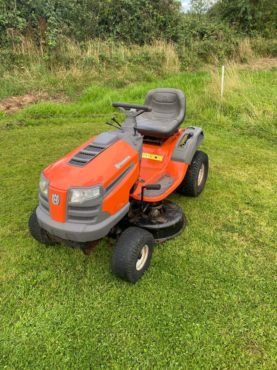 Husqvarna mulcher ride on mower - Image 3