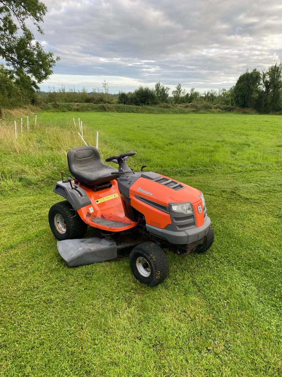 Husqvarna mulcher ride on mower - Image 1