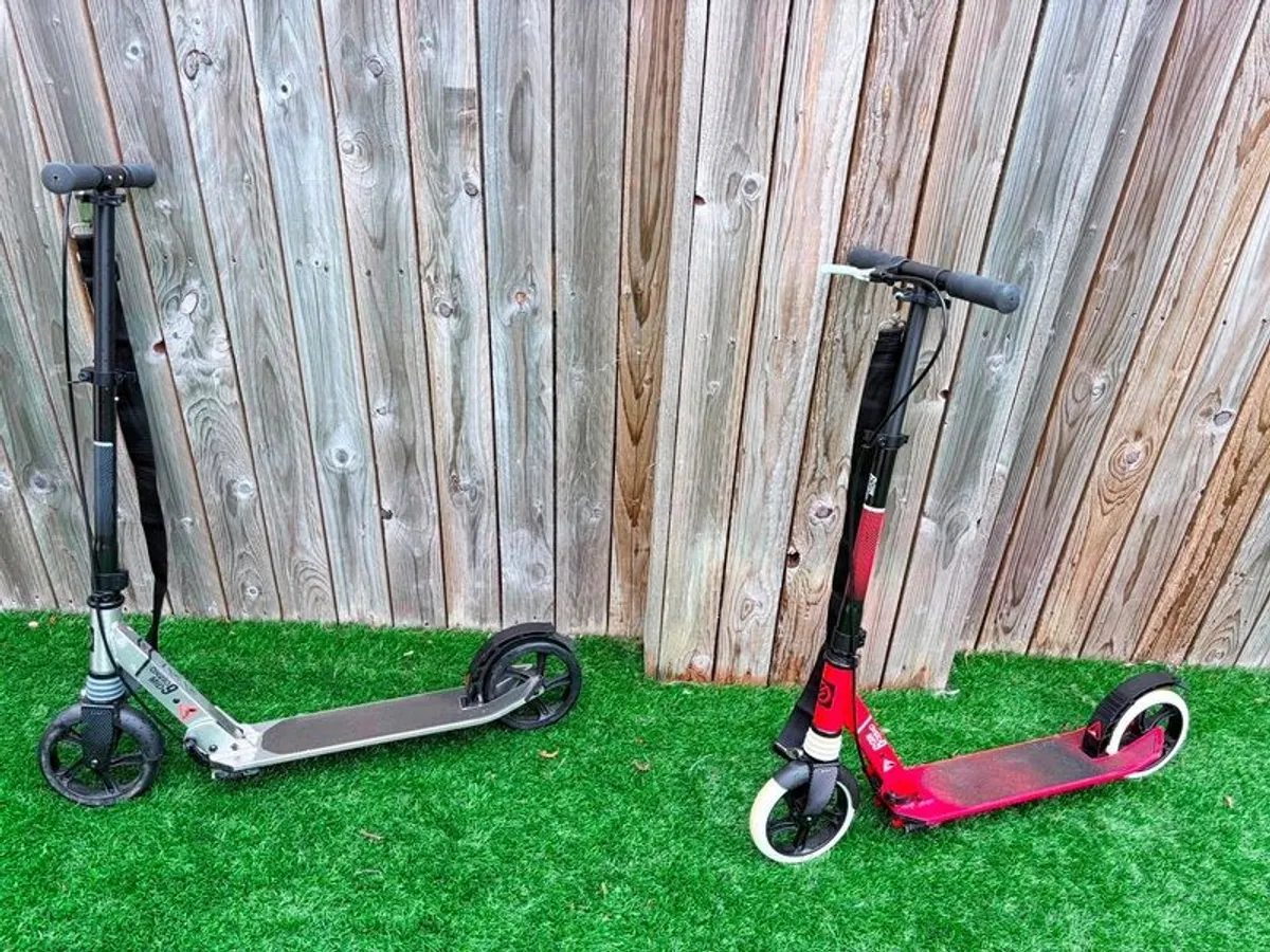 TWO OXELO MID 9 Scooters, Very Good Condition - Image 4
