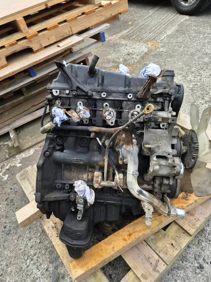 Toyota landcruiser engine - Image 3