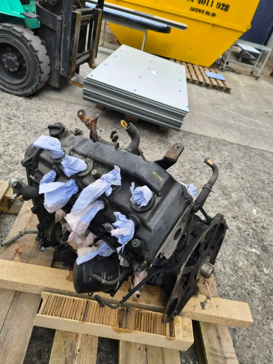 Toyota landcruiser engine - Image 4